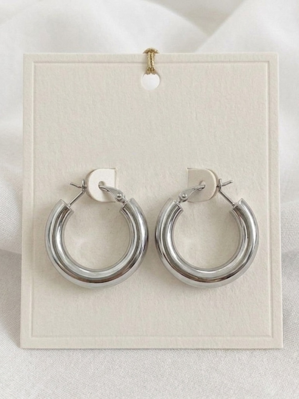 Silver plated women’s 25mm hoop earrings hypoallergenic - Picture 2 of 6